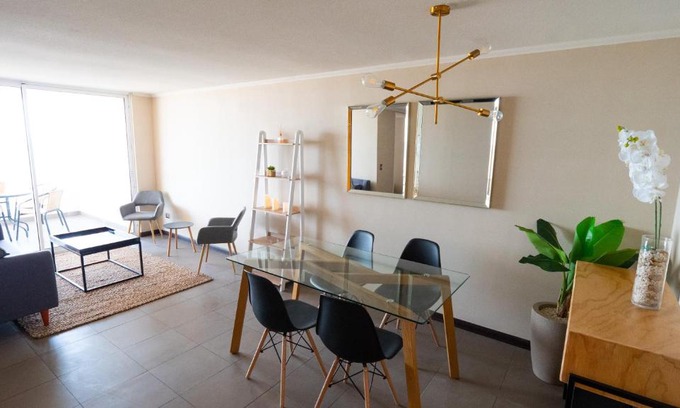 Cavancha Apartment | Oceanfront Escape: Departamento frente al mar in Iquique