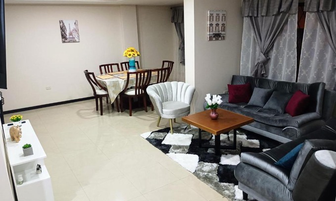 Cuenca Apartment | Inviting Large Apartment with Hot Tub - Guest Rated 9.8