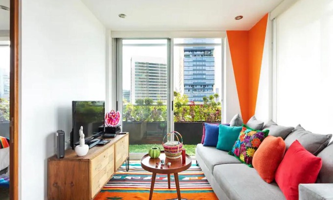 Miguel Hidalgo Apartment | Elegant Mexican Retreat in Polanco with Pool and Gym