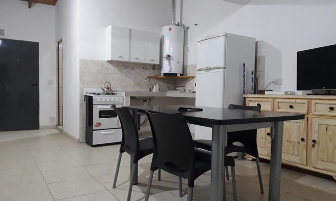 Cipolletti Apartment | Family-Friendly Departamentos Andrés with High Guest Ratings