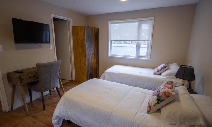 Punta Arenas House | Comfortable Departamentos Avenida Colon with Kitchen & Child Care