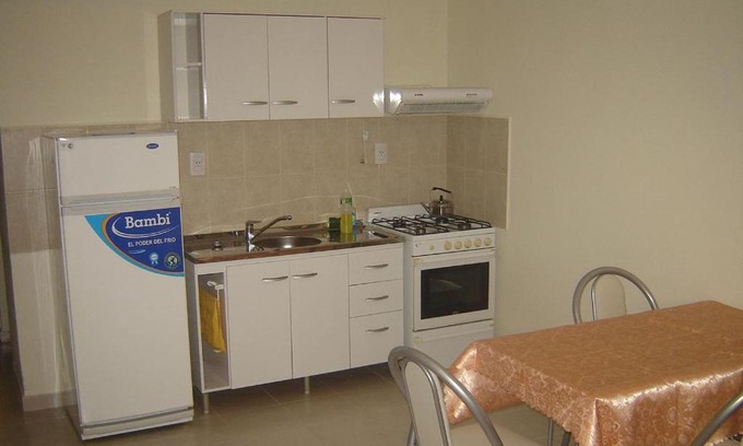 Resistencia Apartment | Highly Rated Departamentos Donovan: Family-Friendly Retreat