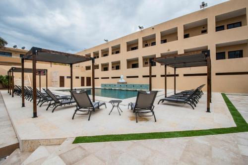 La Paz Apartment | Family-Friendly Departamentos La Roqueta with Pool & Hot Tub