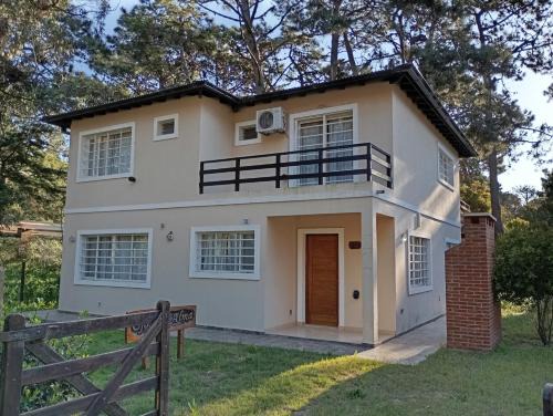 Valeria del Mar Apartment | Pet-Friendly Getaway at Departamentos Ojos del Alma