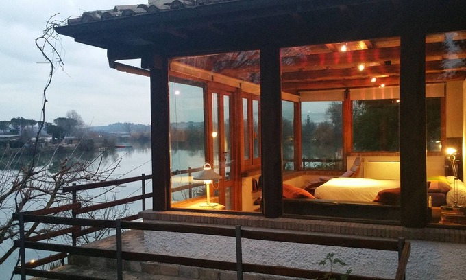 Zona LVIII Prima Porta Villa | Explore Dependence on the Tiber: Poolside Family Retreat