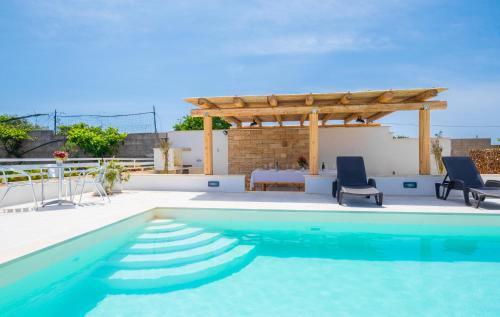 Specchia Apartment | Discover Dependance Specchia with Pool and Hot Tub