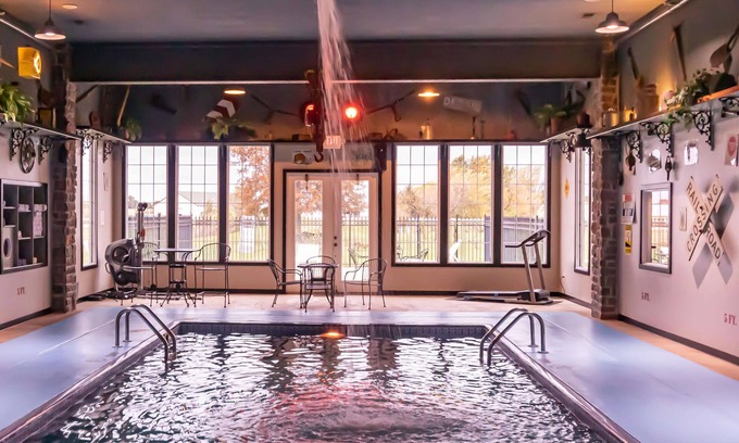 La Plata Hotel | Guest Rated: Depot Inn and Suites with Pool & Breakfast