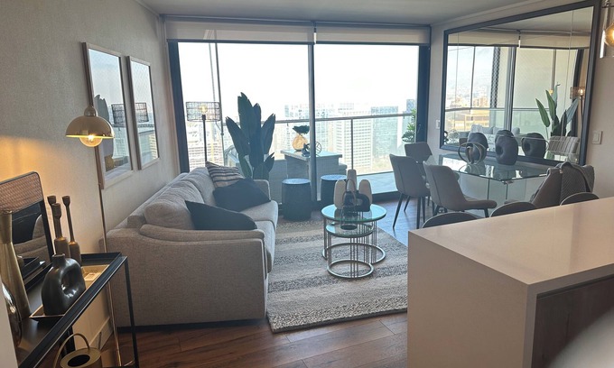 Apoquindo Apartment | Modern Retreat near Parque Araucano with Great Amenities