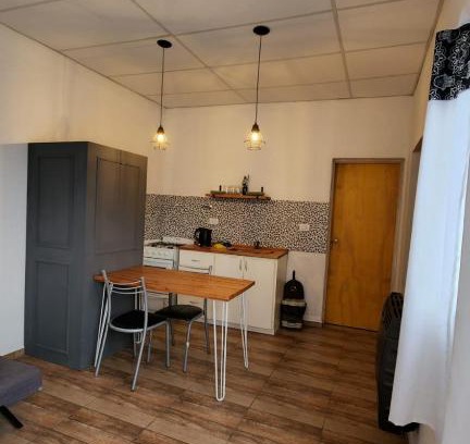 General Roca Apartment | Pet-Friendly Depto Roca: Guest Rated 9/10, Family Welcoming