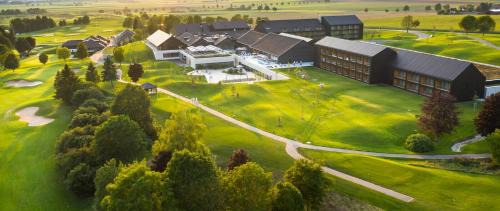 Donaueschingen Hotel | Explore Der Öschberghof Golf Resort: 5-Star Retreat Awaits