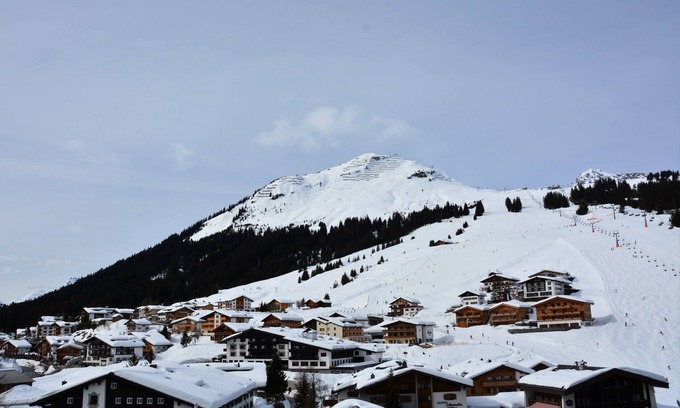 Lech am Arlberg Hotel | Discover Der Berghof: 4-Star Hotel with Spa & Dining