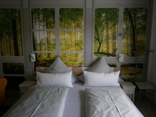Plaue Apartment | Oceanfront Retreat at Der Frühe Vogel - Rated 9.4/10