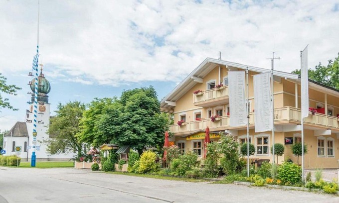 Riederau House | Pet-Friendly Retreat at Der Kramerhof with Hot Tub Access