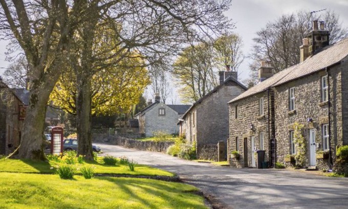 Sheldon House | Derbyshire Retreat Surrounded by Breathtaking Nature