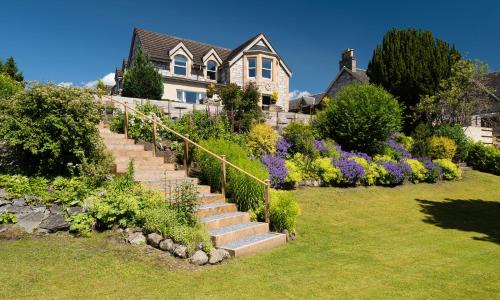 Pitlochry Bed & Breakfast | Explore Derrybeg Bed and Breakfast - 4-Star, Guest Rated 9/10