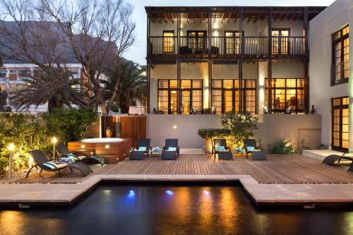 Cape Town City Centre Hotel | Unwind at Derwent House: Oceanfront Luxury Awaits You