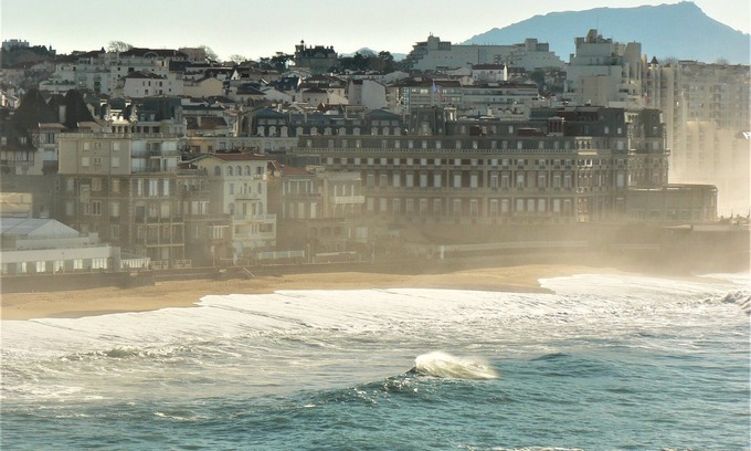 Urrugne Apartment | Cozy Apartments with Ocean View Between Atlantic and Pyrénées