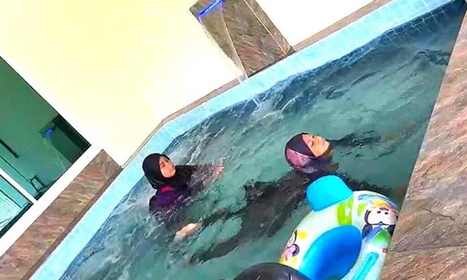 Bandar Penawar House | Family Retreat in Desaru with Private Pool & Jacuzzi