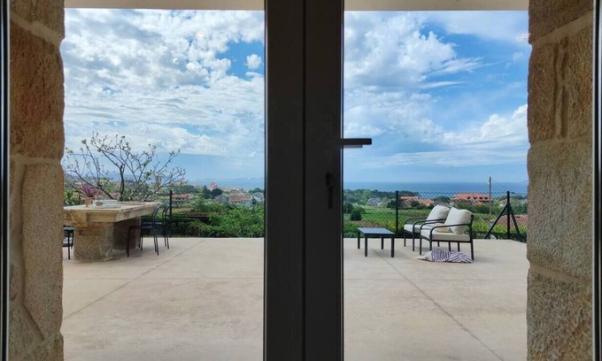 Sanxenxo Apartment | Relax at Desconectaengalicia Casa A de Lola - Top Rated Stay