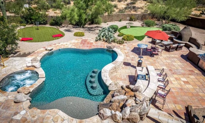 North Scottsdale House | Desert Oasis: Spectacular Pool, Fun Games & Pet-Friendly