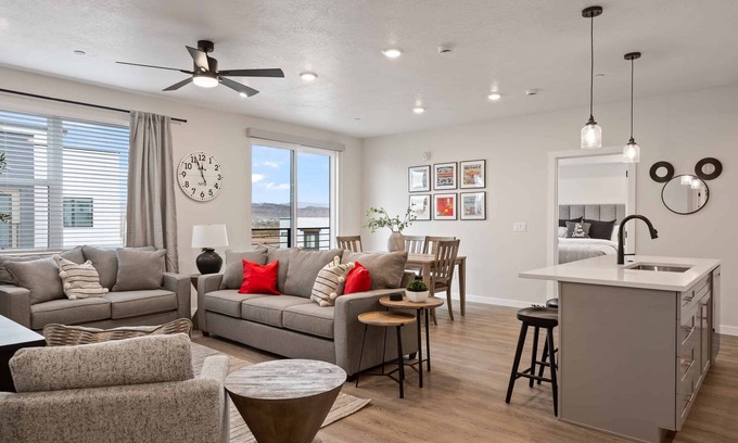 St. George Condo | Desert Disney Condo with Ocean View, Pool & Hot Tub