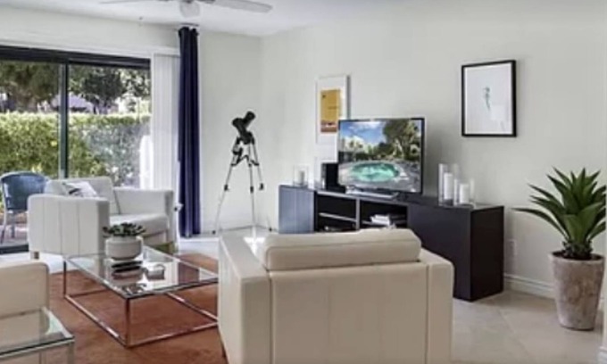 Palm Desert Condo | Desert Flower Retreat: Family-Friendly Oasis Near El Paseo