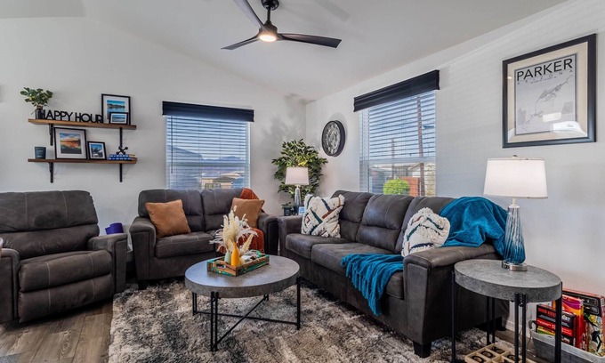 Cienega Springs House | Discover Desert Retreat: Family-Friendly Oasis with Pool
