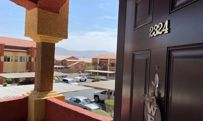 Mesquite Condo | Pet-Friendly Desert Ridge Retreat with Top Amenities