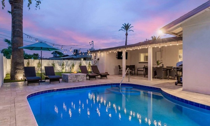 Scottsdale Highlands House | Desert Sands Retreat: Private Pool, Firepit & Putting Green
