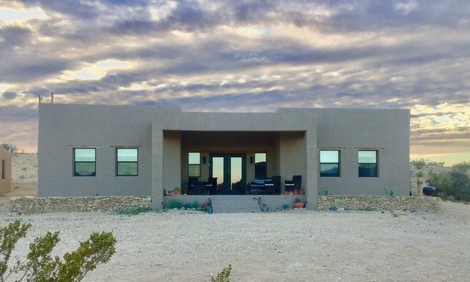 Study Butte-Terlingua House | Desert Sky Hideaway: Modern Retreat Near Terlingua Ghost Town