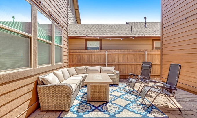 Flagstaff Apartment | Desert Studio with Mountain Views and Full Kitchen Access