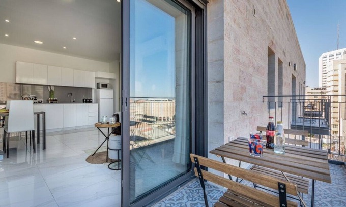 Jerusalem City Centre Apartment | Exceptional 2-Bedroom Design with Balcony in City Center