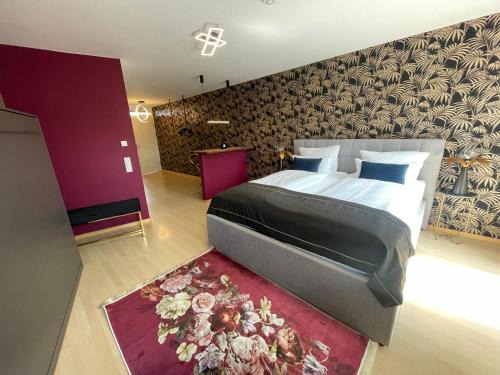 Stuhlinger Old Town Apartment | Stylish Design Apartment: Pet-Friendly & Family-Ready Stay