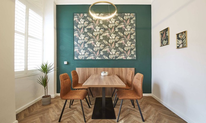 Thurygrund Apartment | Elegant Design Apartment in Vienna's 9th District