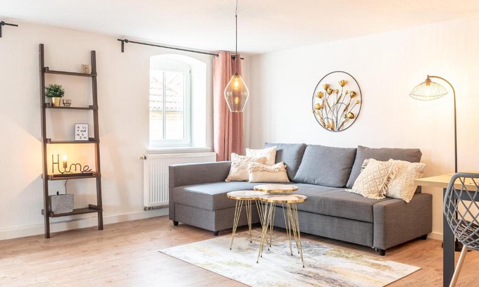 Bayreuth Apartment | Elegant Design Apartment in Altstadt - Family Friendly Oasis