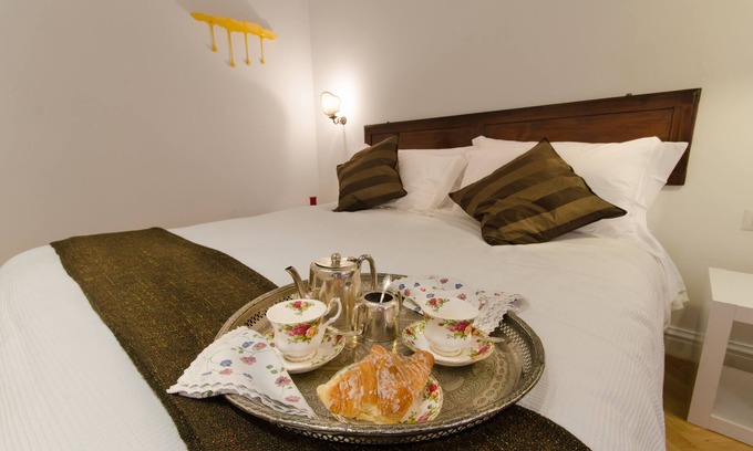 Testaccio Apartment | Central Design Apartment with Full Kitchen & Free WiFi