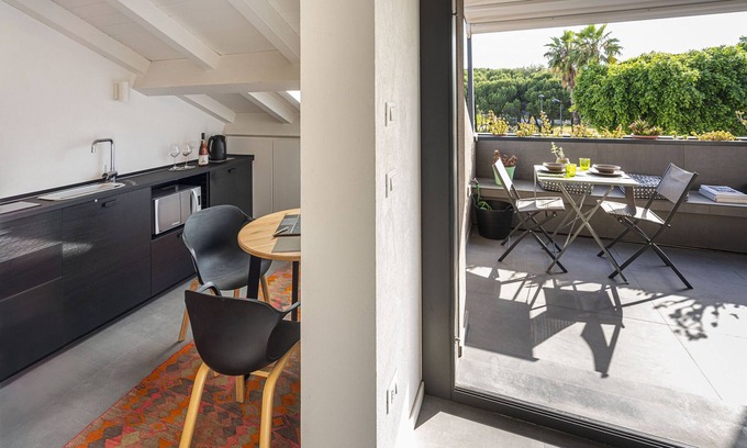 Cannizzaro Apartment | Design apartment with terrace by Wonderful Italy