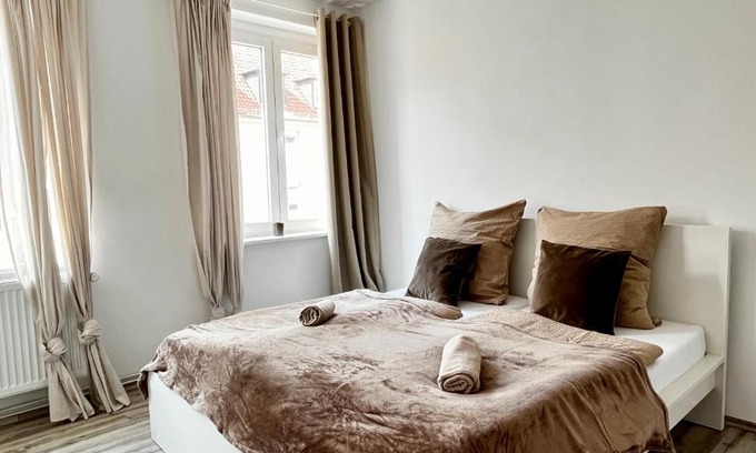 Mitte Apartment | Modern Design Apartment with Kitchen in Central Location