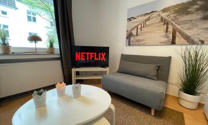 Ruettenscheid Apartment | Ideal Design Apt. Messe HBF for Family Stays near Uniklinik