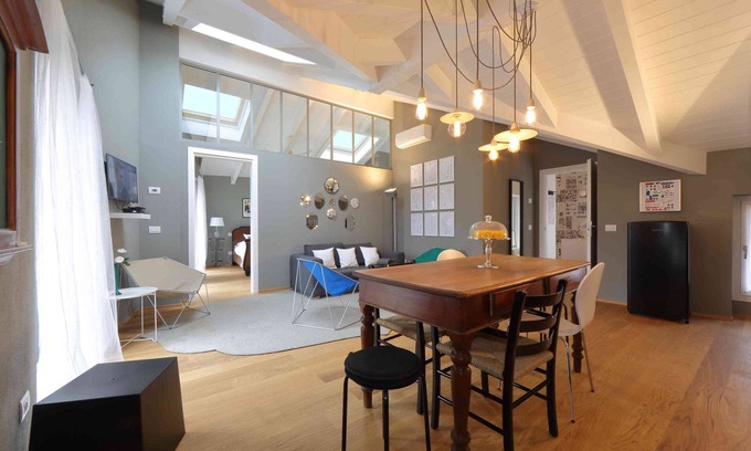 Bellagio Apartment | Modern Apartment with Lift and Air Conditioning in Bellagio