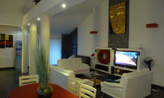 Quartier Vilmorin House | Stylish Loft with Ocean View 20 Minutes from Paris