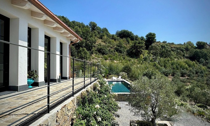 Dolceacqua House | Design country house with pool & sea view - natural idyll between Dolceacqua & the sea