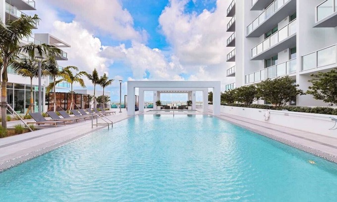 Northeast Miami Apartment | Elegant Design District Apartment with Oceanfront Views