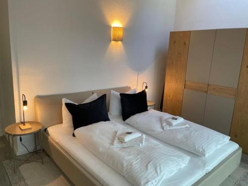 Hildburghausen Apartment | Cozy Design-Ferienwohnung Altstadtperle - Pet Friendly Stay