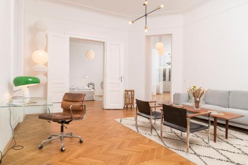Dobling Apartment | Modern Design Loft Hohe Warte - Family-Friendly Retreat