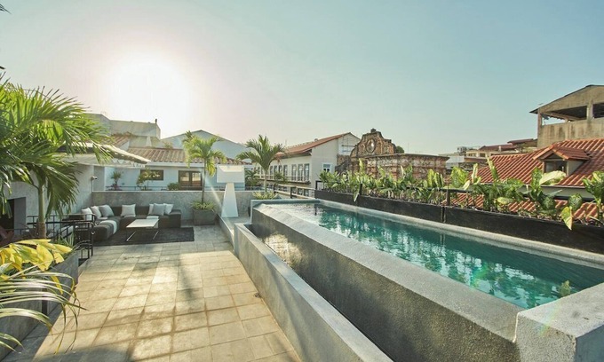 Casco Viejo Apartment | Stunning Design Pool & Rooftop Views at N2 Hotel