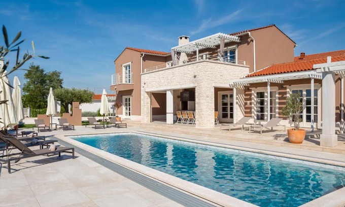 Rezanci Villa | Explore Design Terra: Family-Friendly with a Relaxing Hot Tub