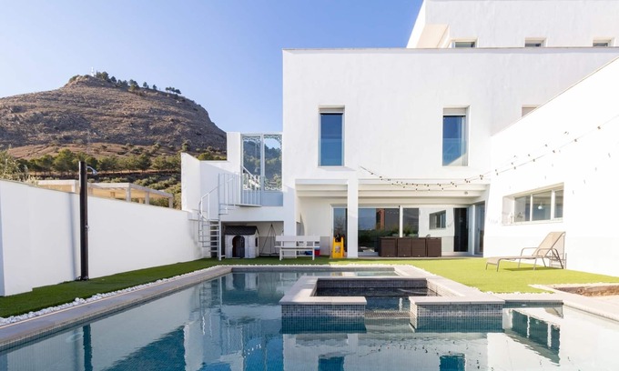 Atarfe Villa | Stunning Villa with Pool, Garden & Breathtaking Views