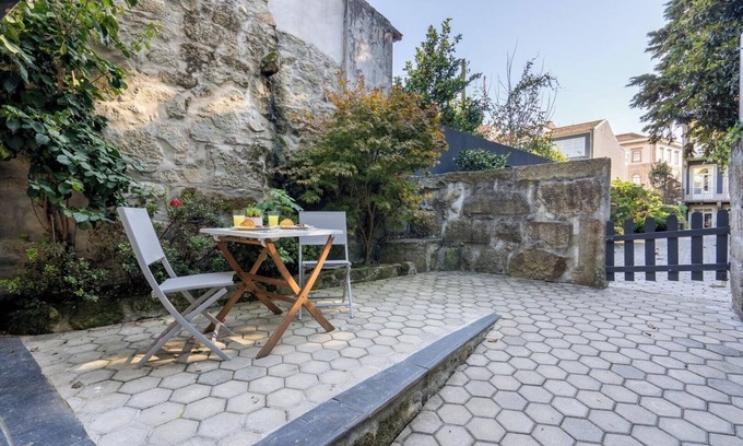 Lordelo do Ouro e Massarelos Apartment | Stylish Duplex House with Terrace & Spa Amenities
