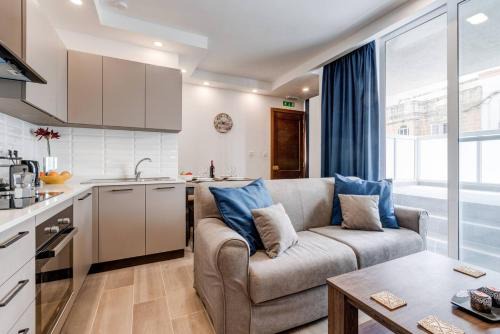 Tal-Ghoqod Apartment | Elegant 1 Bed Maisonette in Swieqi - Rated 9.3/10